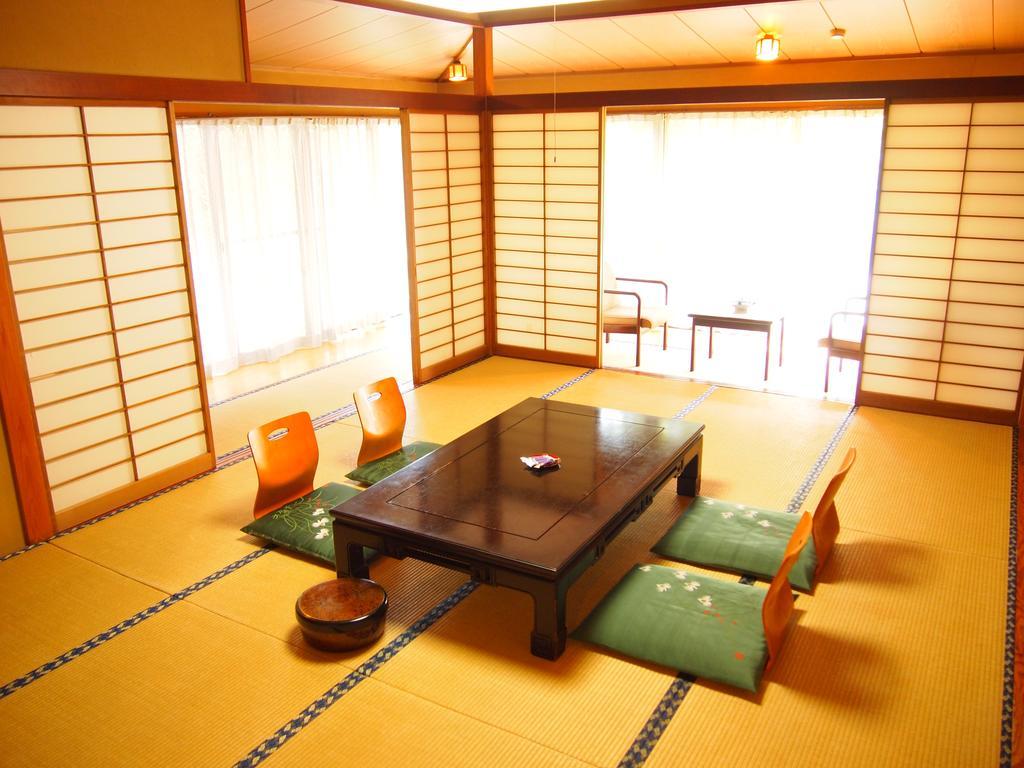 Hotel Ukai Fuefuki Room photo